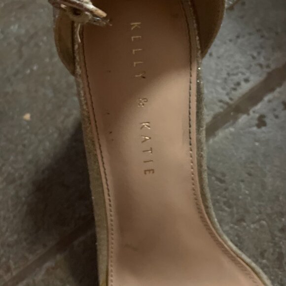 Women's Kelly and Katie Gold Sparkle Chunky Heels (size 9.5) - Picture 2 of 7